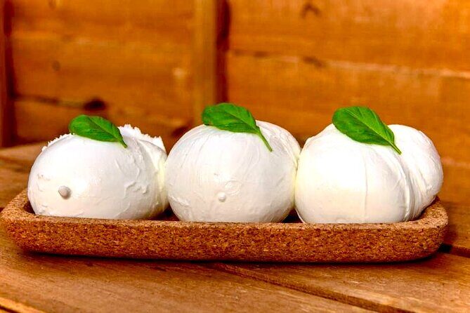 Private Naples Culinary Tour: Pizza, Wine & Local Tastings - Via San Gregorio Armeno: a street locals still love
