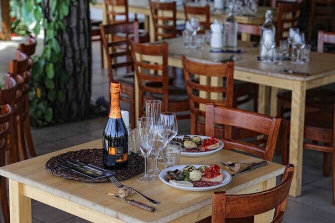 Private Natural Wine Vs Byodinamic and Organic Wine Tour - Wine tasting skills with Andrea and the Wine Aroma Set