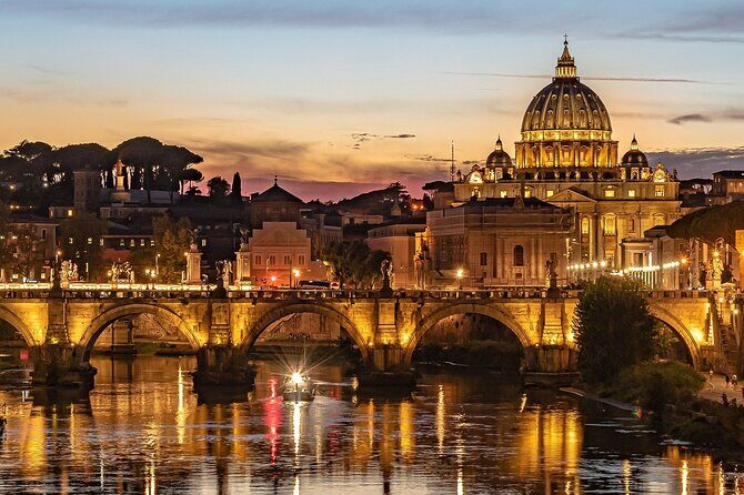 Private Personalized Architecture Tour of Rome with an Architect - Trevi Fountain: baroque spectacle with a guide’s eye for details