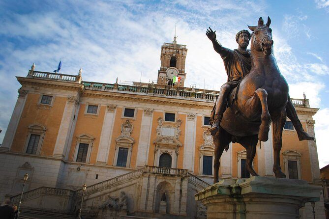 Private Piazzas of Rome Tour with Colosseum & Roman Forum - The meeting and ending points make the day feel logical