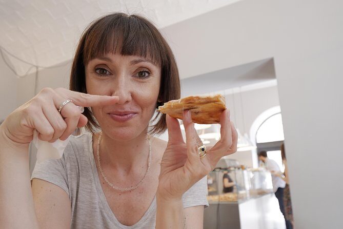 Private Pizza and Gelato Walking Tour in Rome - Meeting at Piazza Farnese and ending near Ponte Sisto