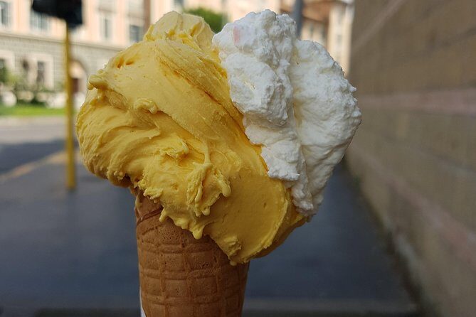 Private Pizza and Gelato Walking Tour in Rome - The real value is the guide, not the checklist