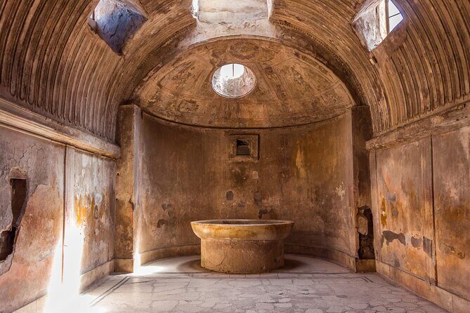 Private Pompeii and Vesuvius with Wine Tasting and Full Tickets - Theatre time: Teatro Grande makes crowds feel normal