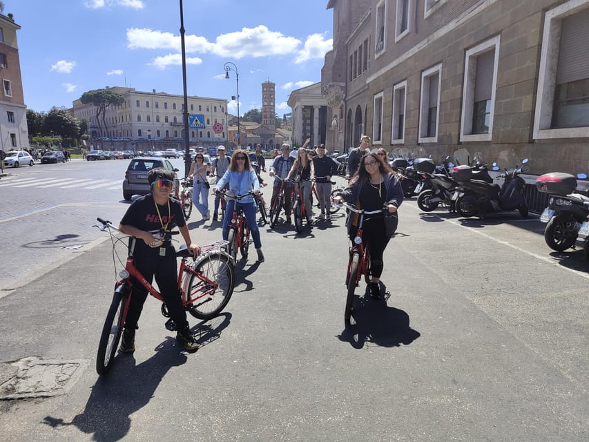 Private Rome Bike tour - Stop 1: Cycling Up to the Pantheon