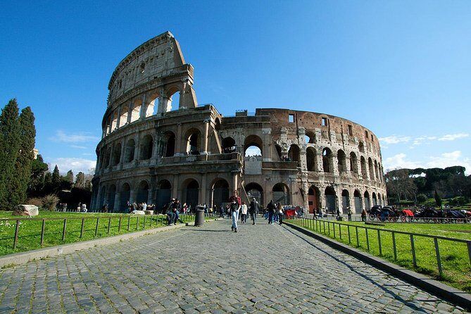 Private Rome Bike Tour - Navona, Pantheon area, and Campo de’ Fiori: end with real Rome energy