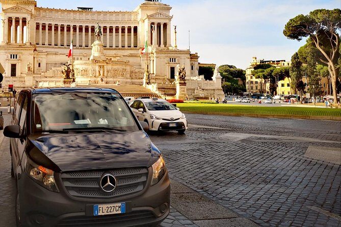 Private Rome City Landmarks & Hidden Gems Tour - Colosseum: How to Make the Most of a 30-Minute Stop