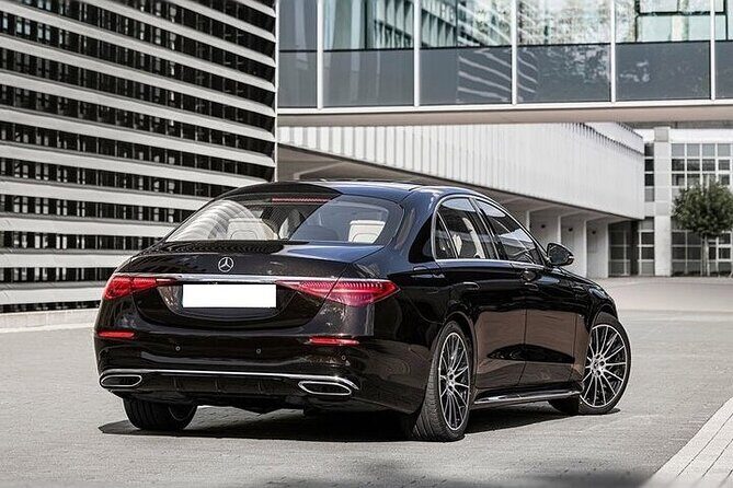 Private Sedan Departure from Rome City to Fiumicino Airport FCO - Mercedes comfort to FCO without the Rome scramble
