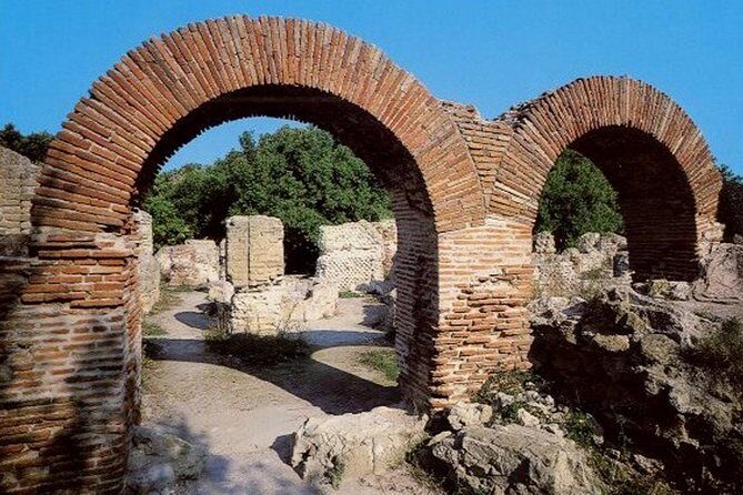 Private Tour from Naples to Phlegrean Fields, Pozzuoli, and Cuma - Solfatara crater area: seeing the volcano in action