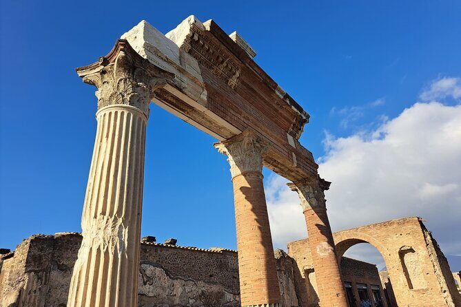 Private Tour in Pompeii and Vesuvius - What to pack and how to handle the walking and climb