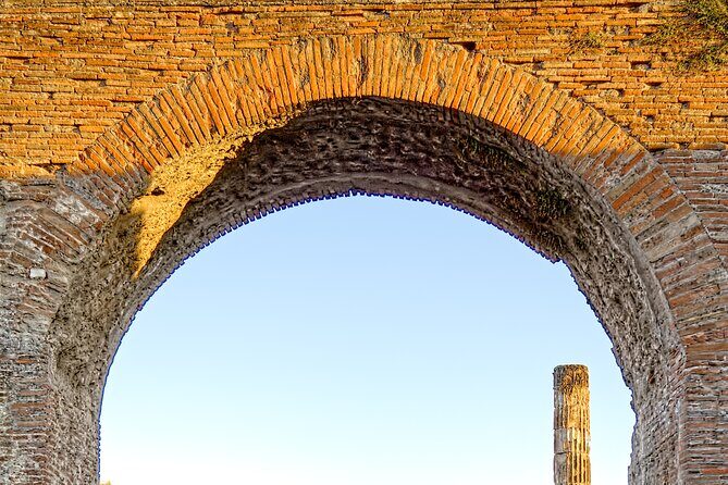 Private Tour in Pompeii Sorrento and Positano - Getting picked up in Naples (and why the meeting point matters)