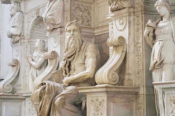 Private Tour - Monti district - Stop 2: Santa Prassede, where the gold mosaics steal the show