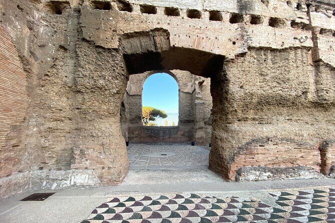 Private Tour of Caracalla Baths and Circus Maximus - Mosaics and geometric motifs: where to look when the ruins blur