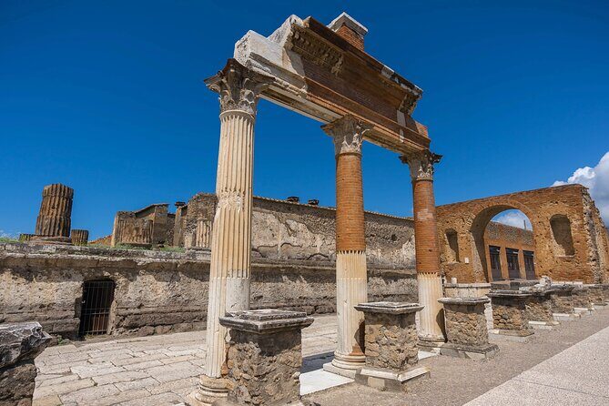 Private tour of Pompeii and Vesuvius from Sorrento or Naples - Guides and tickets: what you should plan to pay for