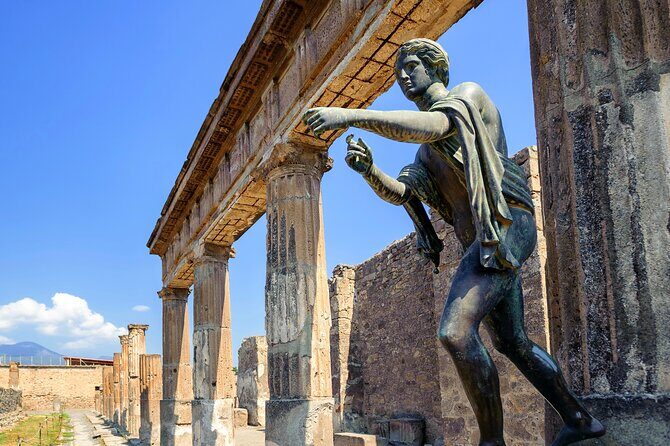 Private tour of Pompeii and Vesuvius from Sorrento or Naples - Should you book this Pompeii and Vesuvius private tour?