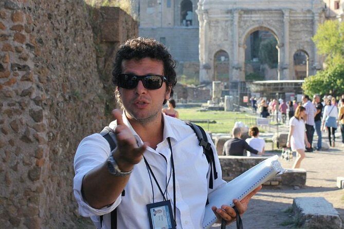 Private Tour of the Colosseum and Ancient Rome with Hotel Pick Up - Palatine Hill in 40 Minutes: Emperor Palaces and the Romulus-Remus Context