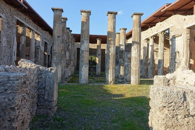 Private Tour Rome to Pompeii in private vehicle or fast train - Transport details that affect comfort more than you’d expect