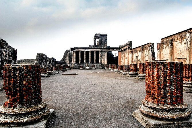 Private Tour Rome to Pompeii in private vehicle or fast train - Stop 1: Pompeii Archaeological Park with skip-the-line entry