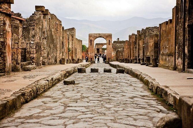 Private tour to Pompeii Herculaneum and Vesuvius - How the 8-Hour Plan Works (and Where Time Gets Spent)