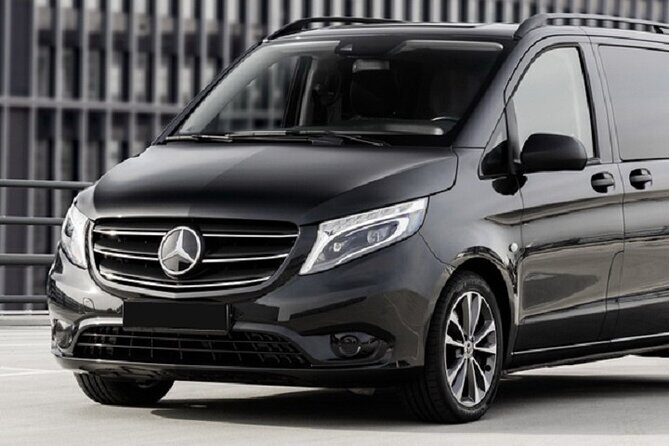 Private Transfer : from Fiumicino Airport to Rome - The Driver Sign, the Car, and the Comfort Details That Reduce Stress