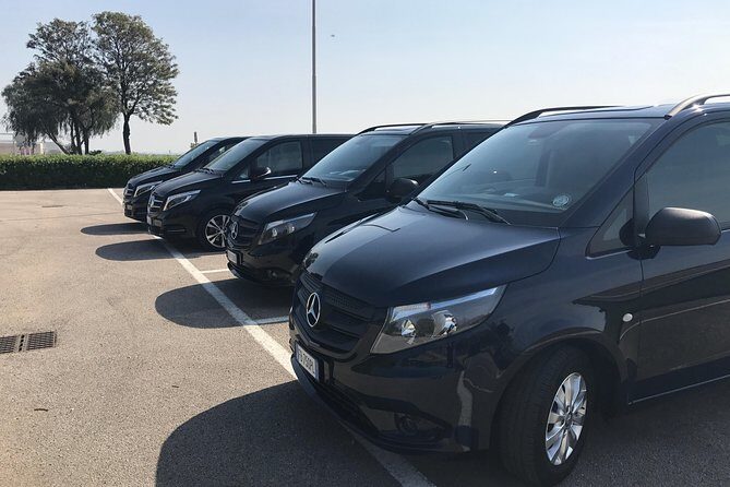 Private transfer from NAPLES to POSITANO or reverse - The ride details: Wi‑Fi, A/C, and an English-speaking driver