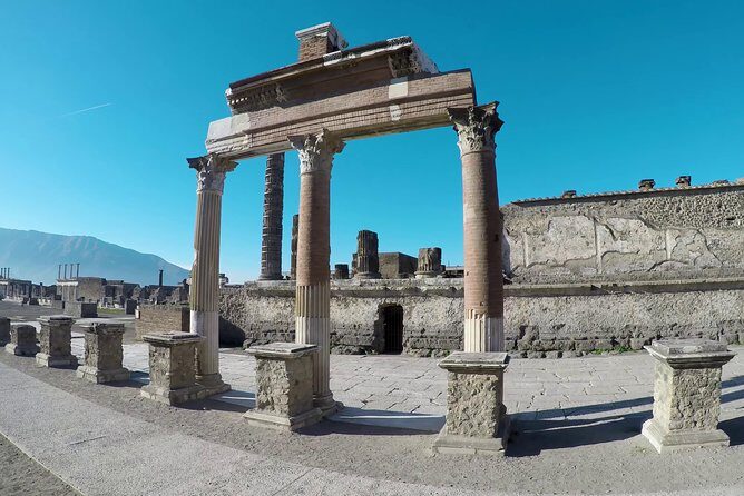 Private Transfer NAPLES to RAVELLO or vv (with Stop option in Pompeii) - Drive time and the Amalfi-road reality check