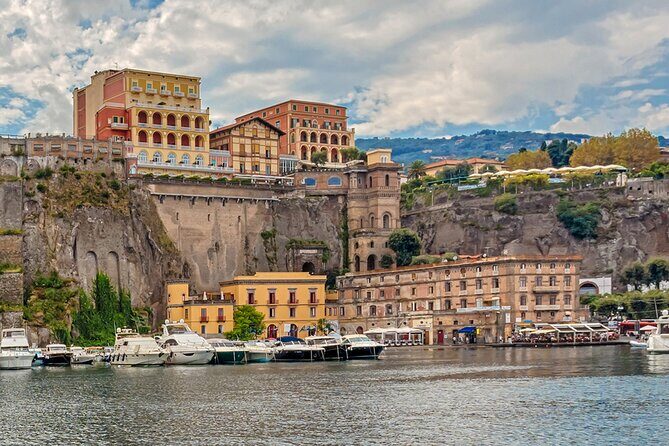 Private Transfer: Sorrento to Rome or Vice Versa - Comfort on the road: air-conditioning, stroller access, and child seats