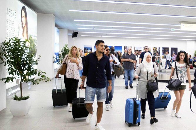 Private transfer whit driver from Naples to Sorrento - Who should book this transfer (and who might skip it)