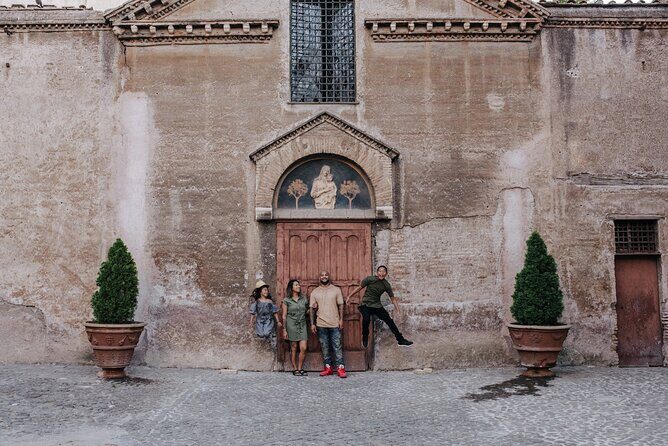 Private Vacation Photography Session with Local Photographer in Rome - How your photographer guides posing, comfort, and your style