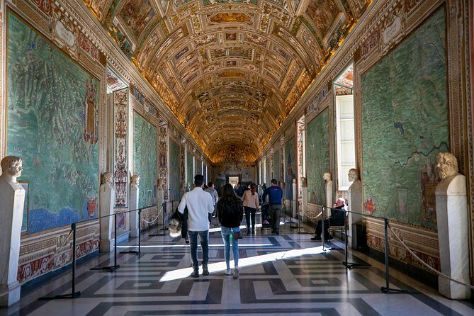 Private Vatican Guided Tour with Skip-the-Line Tickets - Sistine Chapel in 30 minutes: what your guide sets up first