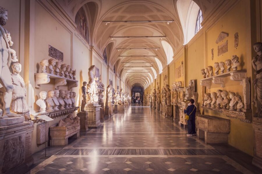 Private Vatican: Tour of Museums, Sistine C & St. Peter's - The Sistine Chapel: where the artwork does the talking