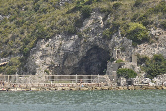 Private VIP Tour "Riviera di Ulisse"(Montagna Spaccata - Gaeta) - How this private VIP route makes Sperlonga and Gaeta click