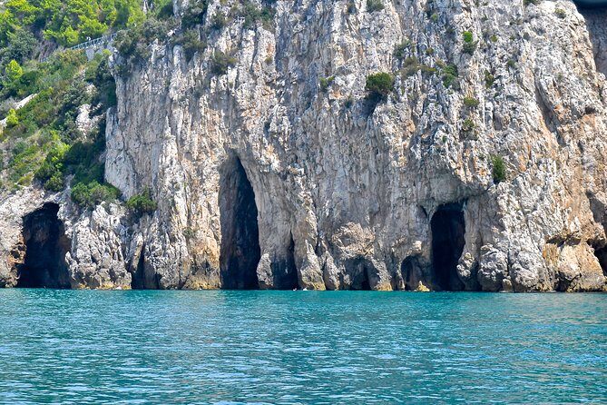 Private VIP Tour "Riviera di Ulisse"(Montagna Spaccata - Gaeta) - The Blue Grotto / Grotta Azzurra swim stop: what to expect in the water