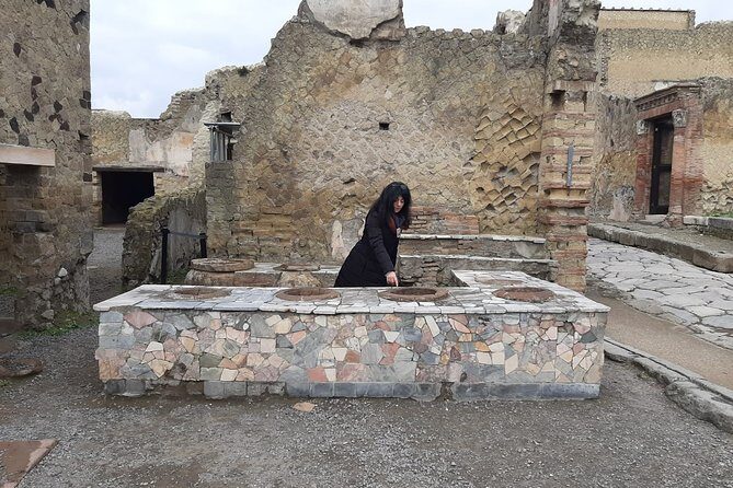 Private Walking Tour through the Historical City of Herculaneum - Stop by stop: how the route reads like Roman life