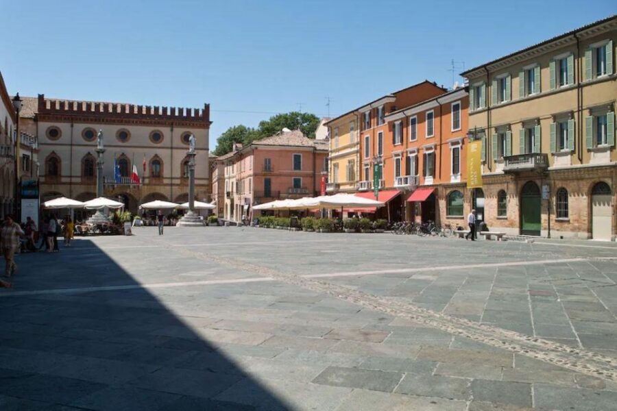 Ravenna: Private City Top Sights and Monuments Walking Tour - Where the tour starts: Piazza del Popolo under the clock tower