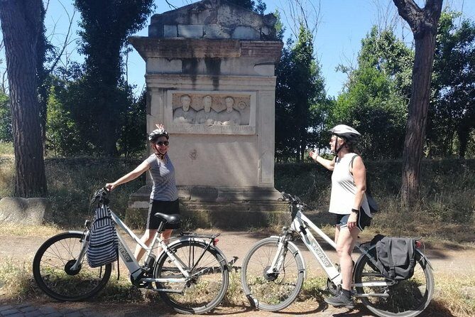 Ride an e-bike along the Appian Way from Rome to Castel Gandolfo. - The real e-bike story: assist, effort, and safety checks