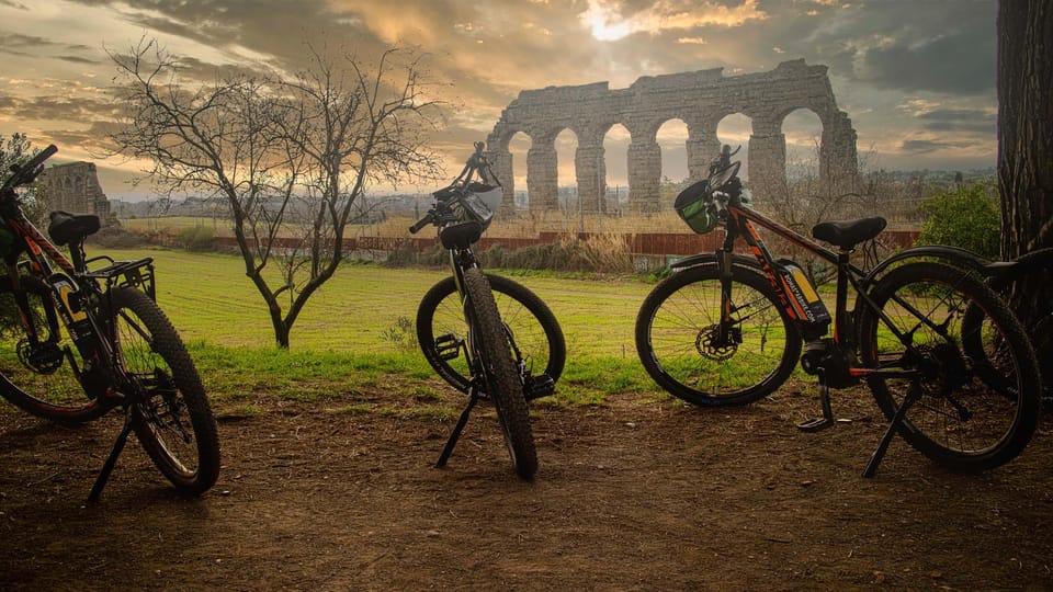 Roma: DELUXE Appian Way Bike Tour, Catacombs Visit & Lunch - Key things to know before you go