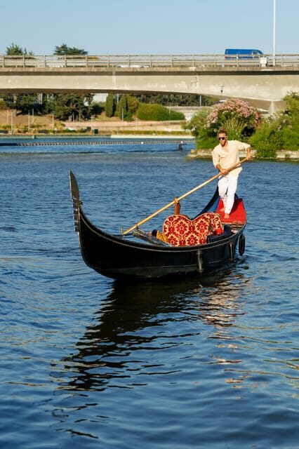 Roma: The one and only Roma Gondola tours on the lake! - When This Gondola Ride Works Best in Your Rome Plan