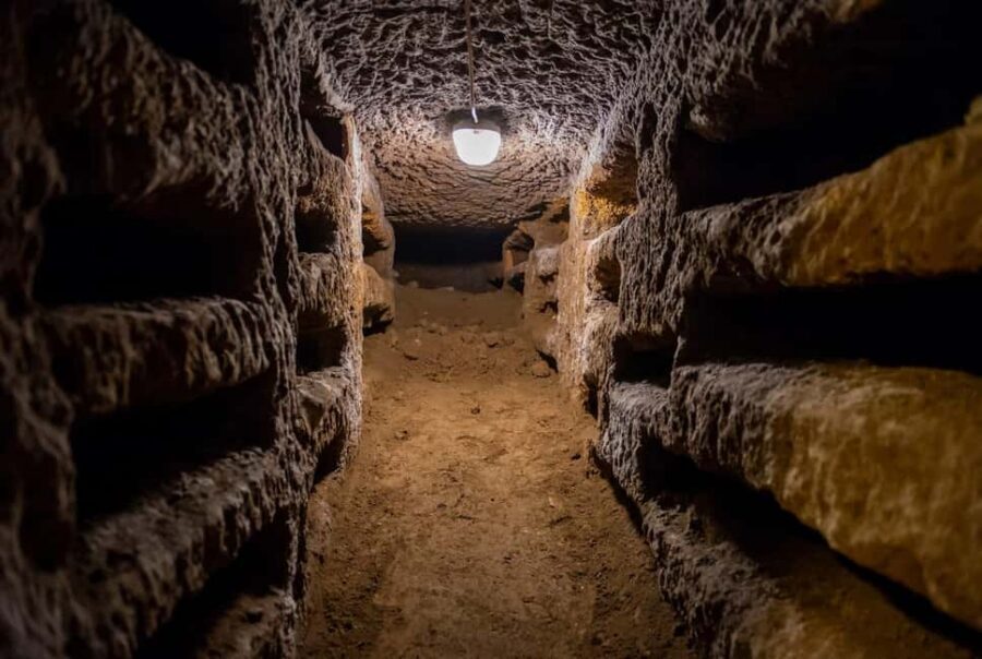 Roman Catacombs Guided Tour with Transfer from Rome Center - Guide-led storytelling: how to get the most out of the route
