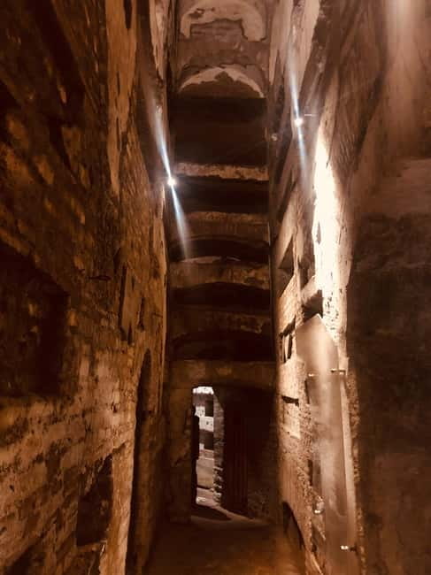 Roman Catacombs Guided Tour with Transfer - Getting there smoothly: central Rome to the catacombs by minivan