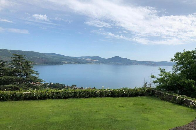 Roman countryside & Lakes Day Tour - Stop 4: Nemi’s Strawberry Town Walk