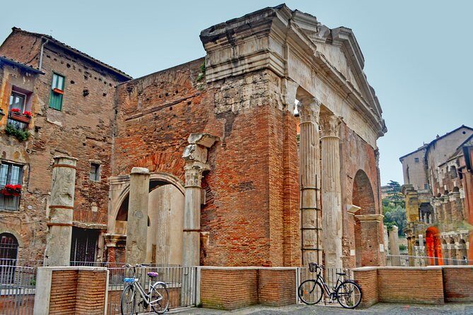 Roman Evening Food & Wine Tour in the Jewish Ghetto and Campo Marzio - Piazza Navona route: landmarks plus Julius Caesar context