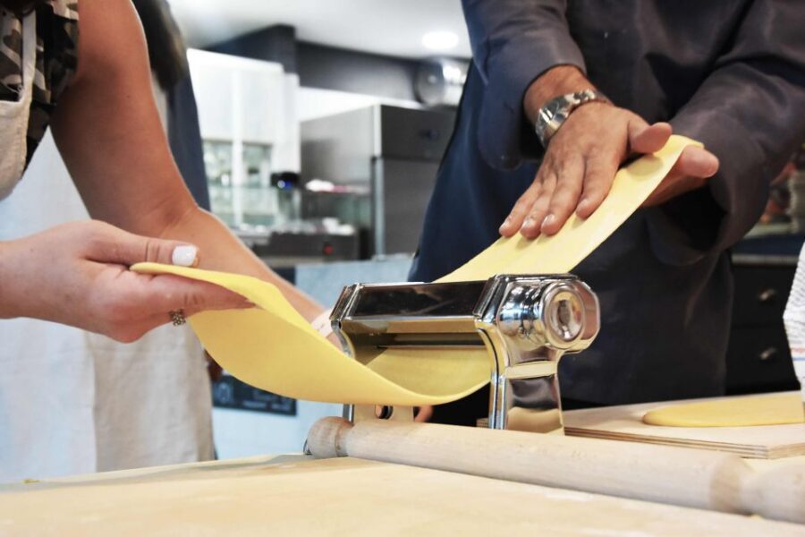 Rome: 1 Hour Pasta Making Class - Meeting at Pummarè: A Quick Start Near the Vatican