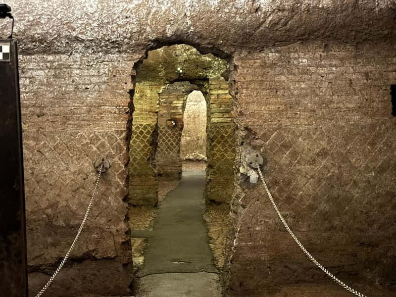 Rome: 2.5-Hour San Clemente & Underground Private Tour - San Clemente al Laterano: the three levels of Rome in one basilica