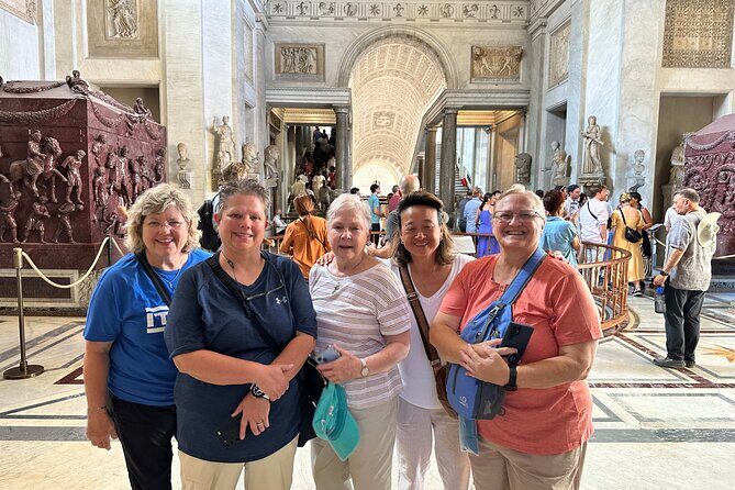 Rome 2-Day Sightseeing Tour with Trevi Fountain, Colosseum & More - Sistine Chapel: what to watch, and what rules to expect