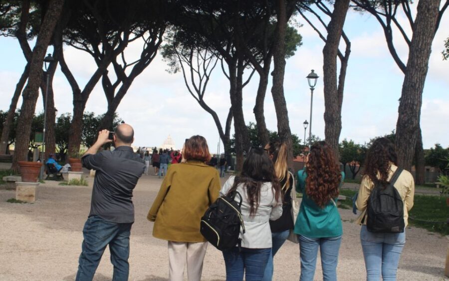 Rome: 3-Hour Panoramic Luxury Golf Cart Tour - Who should book this panoramic golf cart tour