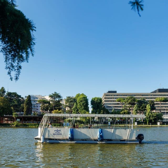 Rome: 30-minute boat tour to Laghetto dell'Eur - Timing: rides from 5pm to 11pm, every 30 minutes