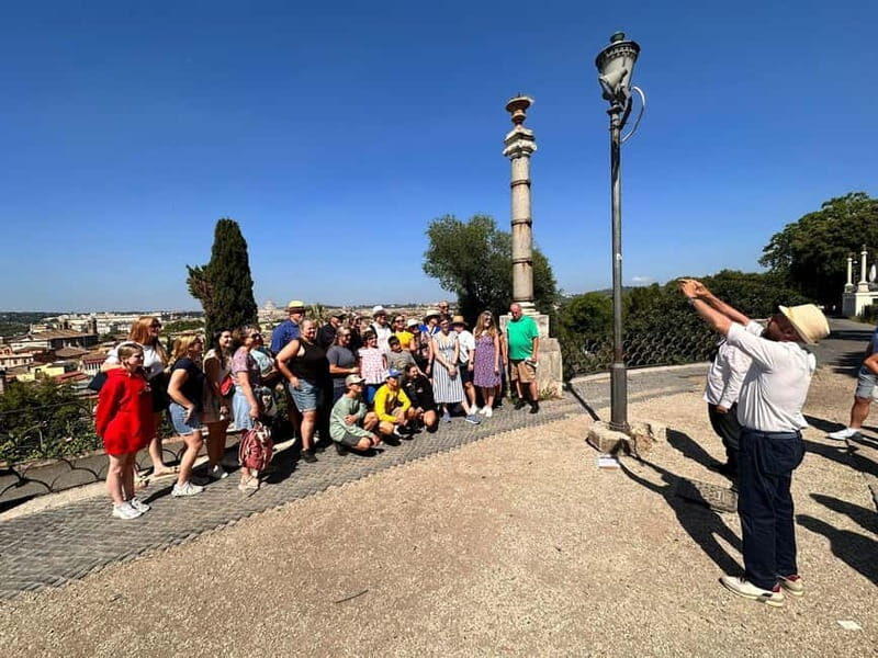 Rome: 4 Hour Electric Golf Cart Tour with Hotel Pickup - Hotel pickup and the Trastevere start: getting on board smoothly