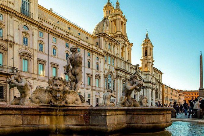 Rome 4 Hours Private Guided Tour with Pickup in Luxury Minivan - Why a luxury minivan tour fits Rome’s reality
