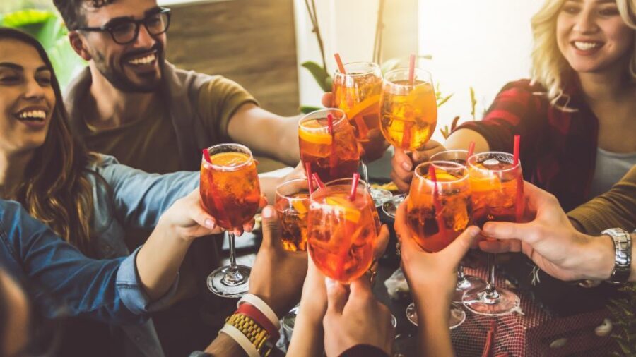 Rome: Aperitivo & Street Food Tour Delights - Piazza Navona: wine and regional food you can actually taste