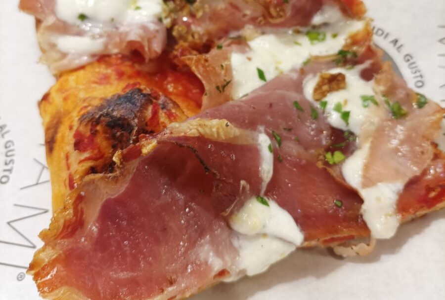 Rome: Aperitivo & Street Food Tour Delights - Via dei Coronari: street food in a true shopping street